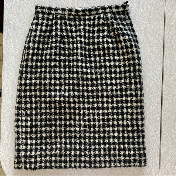 Vintage Wool Dalton Size 4 Houndstooth Skirt - Picture 3 of 5